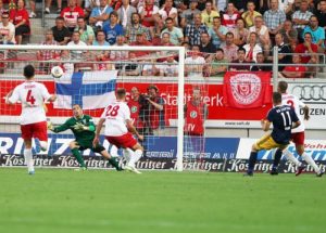 Der Beginn einer guten bis sehr guten Saison - Daniel Frahn erzielt für RB Leipzig das erste Drittligator und sichert drei Punkte beim HFC | GEPA Pictures - Kerstin Kummer