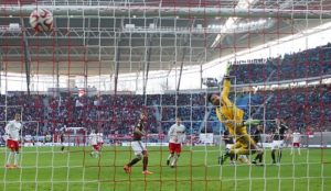 Der Moment, in dem sich das Spiel zwischen RB Leipzig und dem FC St. Pauli entschieden hat - Terrence Boyd macht mit seinem zweiten Treffer das 3:1 | GEPA Pictures - Roger Petzsche