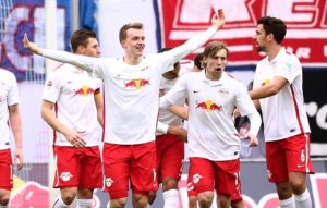 Matchwinner gegen den TSV 1860 München - Lukas Klostermann feiert sein erstes Saisontor, das wichtige 2:1 gegen den TSV 1860 München | GEPA Pictures - Kerstin Kummer