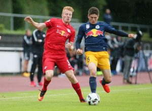 Gegen den FC Liefering auffällig, aber glücklos: Zsolt Kalmár. | GEPA Pictures - Roger Petzsche.