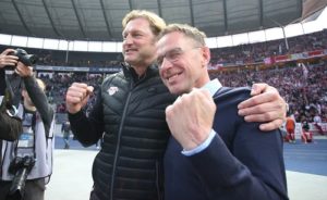 Ralf Rangnick und Ralph Hasenhüttl wollen auch am Ende dieser Saison bei RB Leipzig wieder was zu jubeln haben. | GEPA Pictures - Roger Petzsche
