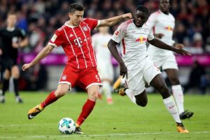 Robert Lewandowski mit der endgültigen Entscheidung im Spiel gegen RB Leipzig | GEPA Pictures - Marcel Engelbrecht