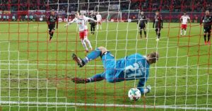 Timo Werner mit ein bisschen Glück zum 2:1 gegen Mainz. | GEPA Pictures - Roger Petzsche