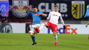 Harter Kampf zwischen RB Leipzig und dem SSC Neapel, bei dem die Gäste oft einen Schritt schneller waren, aber am Ende doch auschieden. | GEPA Pictures - Sven Sonntag