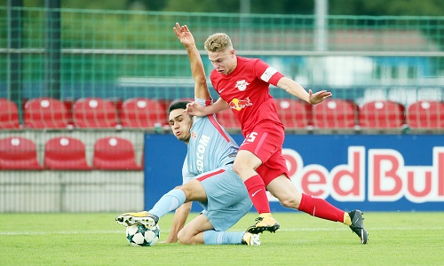 Kilian Ludewig ist der nächste Nachwuchsspieler, der sich bei RB Leipzig nicht entscheidend durchsetzen konnte. Zugegeben ist das für U19-Spieler generell schwer. | GEPA Pictures - Sven Sonntag